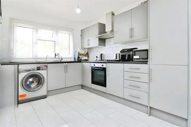 Farm Lodge Grove, Telford, TF3, photo 2