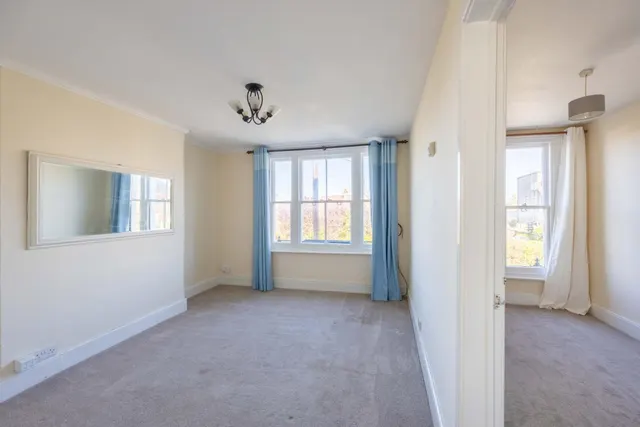 Photo 2 — Enborne Road, Newbury, RG14