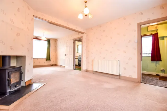Photo 3 — Hurlands Close, Farnham, Surrey, GU9 9JF