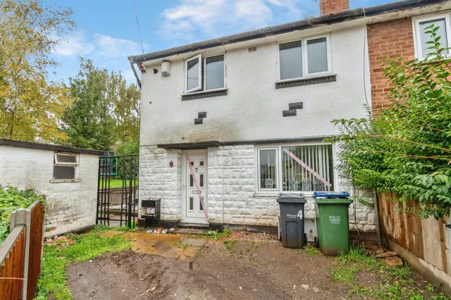 Beech Crescent, Wednesbury, WS10, photo 1