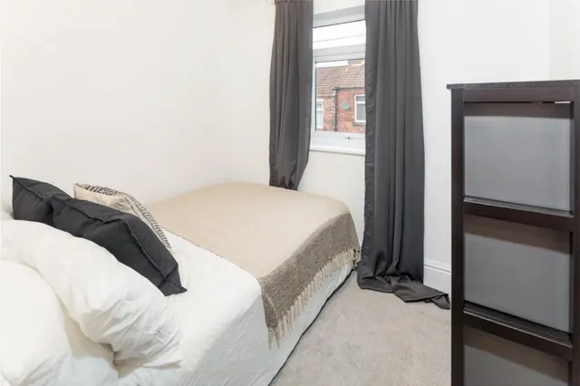 Binns Road, Liverpool, L13, photo 3