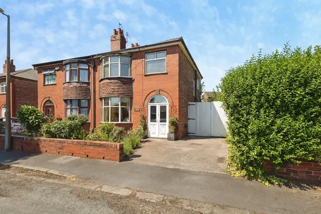 Birch Avenue, SALFORD, Lancashire, M6, photo 1