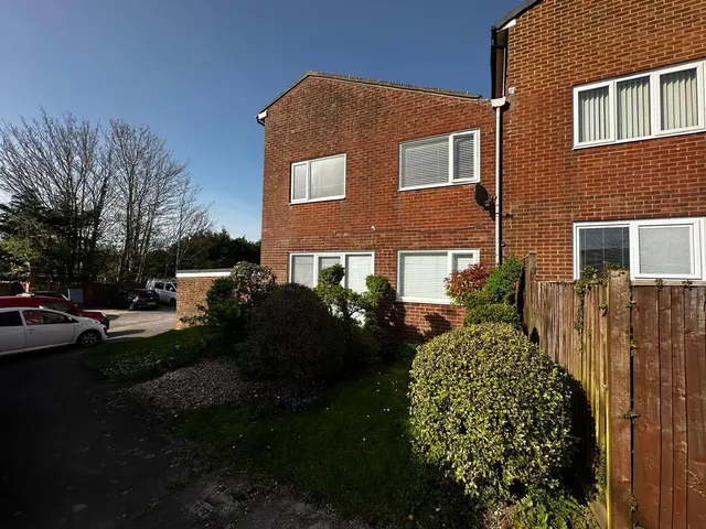First Avenue, Waterlooville, PO8, photo 1