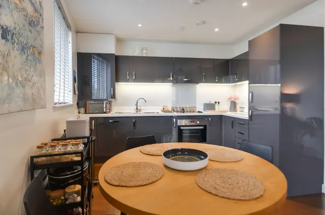 Photo 3 — 11 Beatty Court, Kenneth Way, LONDON