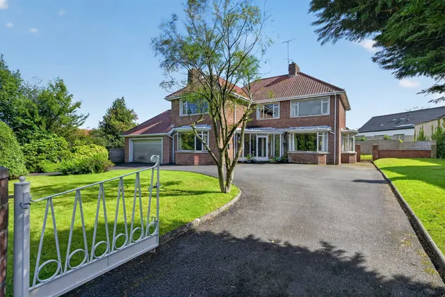 Upper Malone Road, Belfast, BT9, photo 2