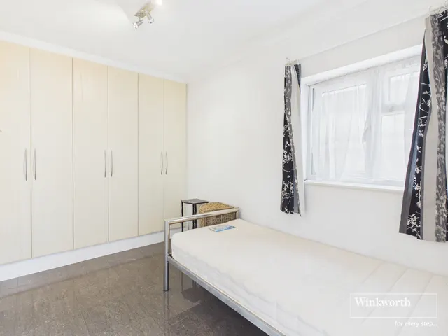 Richmond Gardens, Harrow, HA3, photo 1