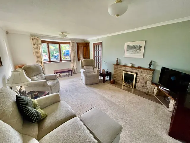 Photo 3 — Fromer Road, Wooburn Green HP10 0PR