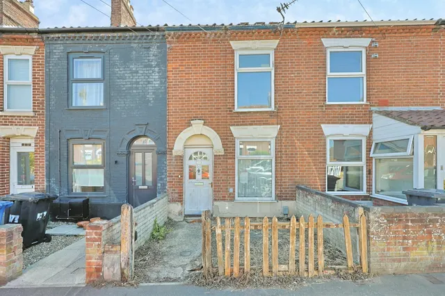 Sprowston Road, Norwich, photo 1