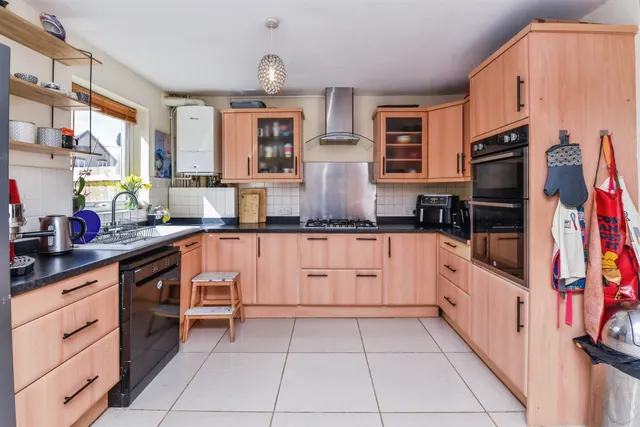 Grove Mead, Frome, BA11, photo 2