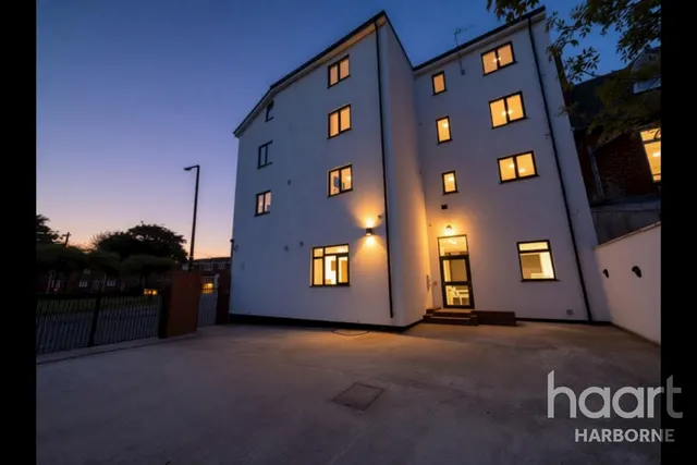 Causeway Green Road, B68, photo 3