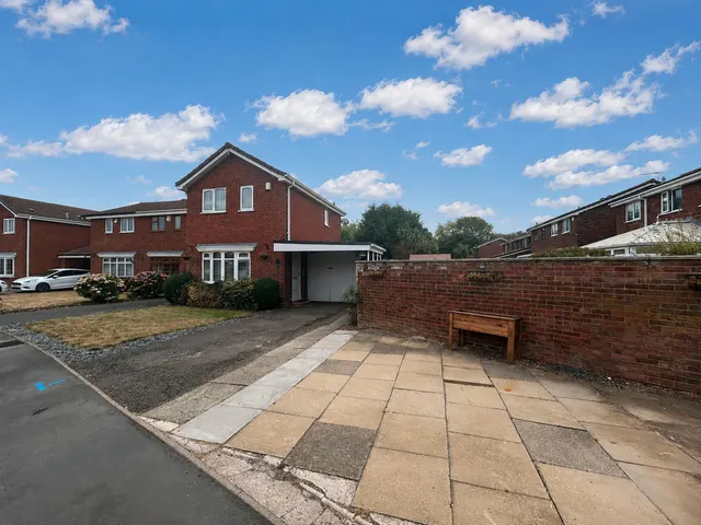 Green Meadow Road, Willenhall, WV12, photo 1