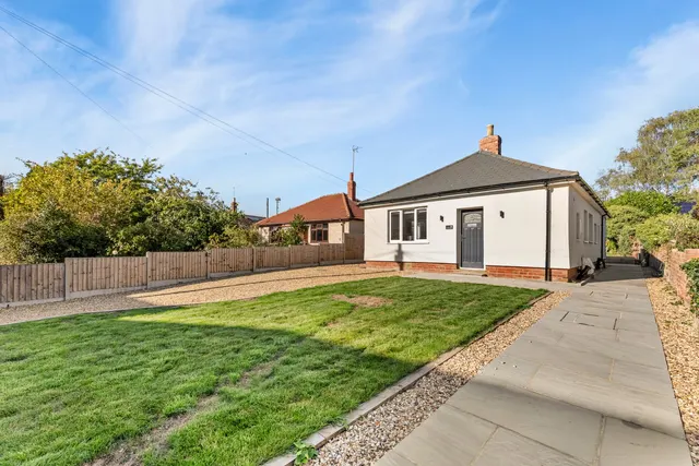 St. Peters Road, Bourne, PE10, photo 1