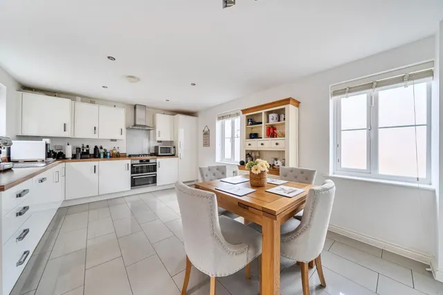 Meadowsweet Way, Stotfold, SG5, photo 3