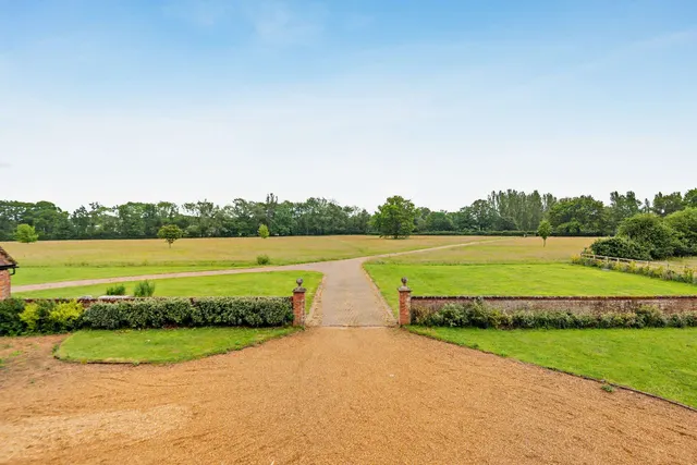 Photo 2 — Guildford Road, Alfold, Cranleigh, Surrey, GU6 8JS