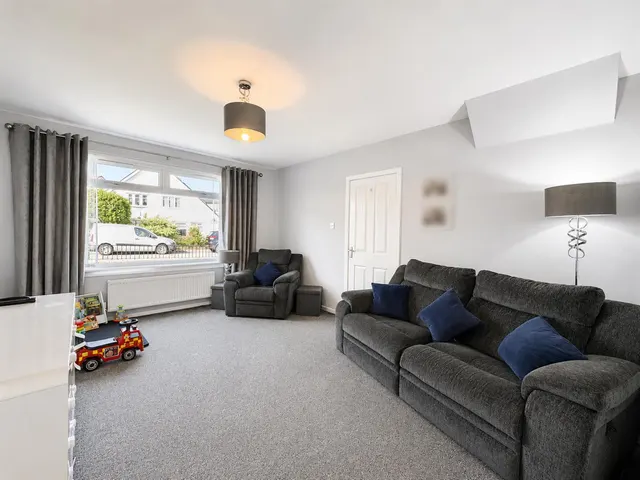 Photo 2 — Lincoln Avenue, Uddingston, Glasgow, Lanarkshire, G71 5QT