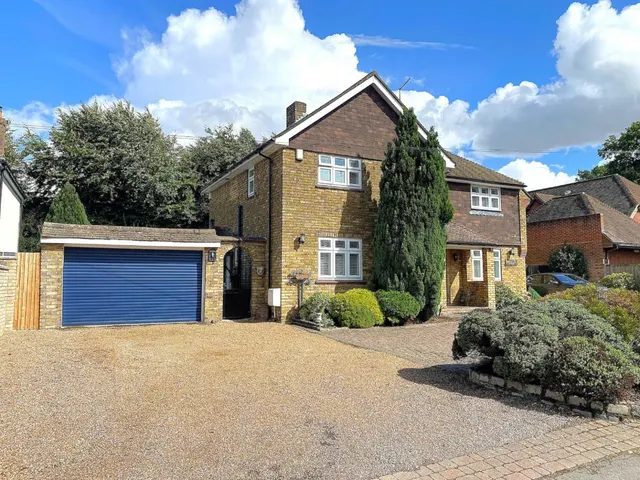 Honeymellow Cottage, Bowesden Lane, Shorne, DA12, photo 1
