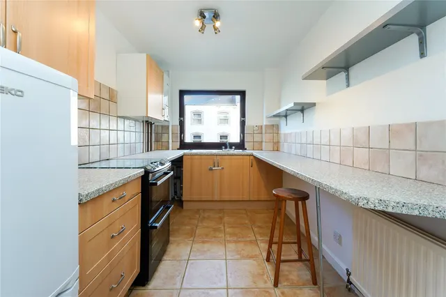 Avenue Elmers, Surbiton, KT6, photo 2