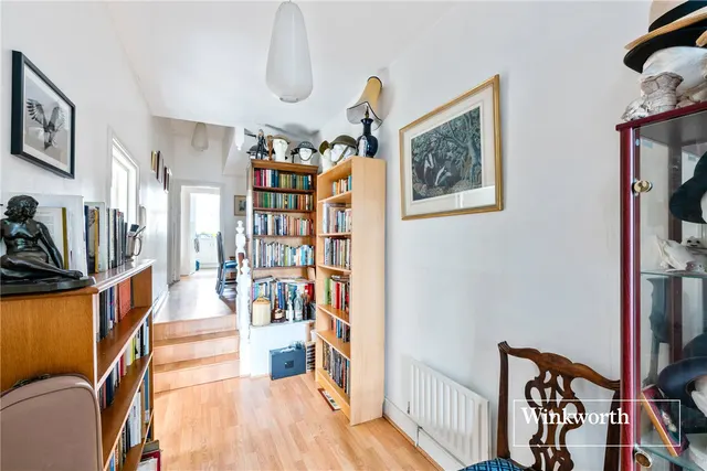 Photo 2 — Ballards Lane, Finchley, London, N3