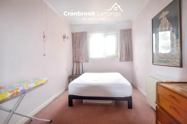 Photo 3 — Flat 52 Parkview Court, 54, ILFORD, IG2 7EQ