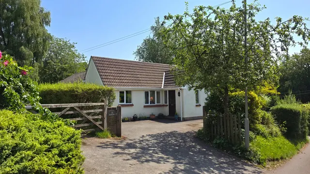 Photo 2 — Kingsman Lane, Shaftesbury, Dorset, SP7 8HD