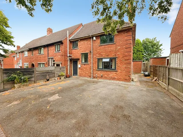 Childs Avenue, Woodcross, WV14, photo 1