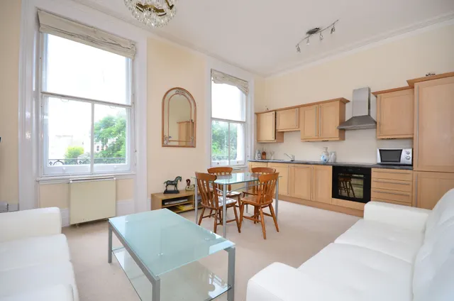 Photo 2 — Flat 25, 20 Redcliffe Square, London