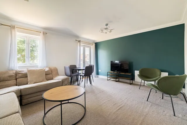 Coverdale Road, London, NW2, photo 2