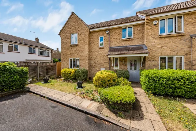 Buchan Close, Cowley, UB8, photo 1