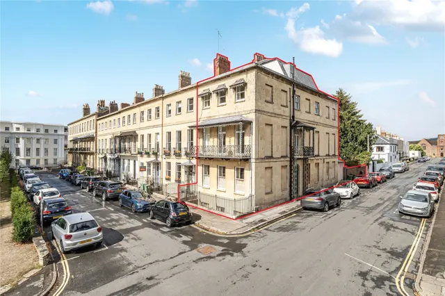London Road, Cheltenham, GL52, photo 1