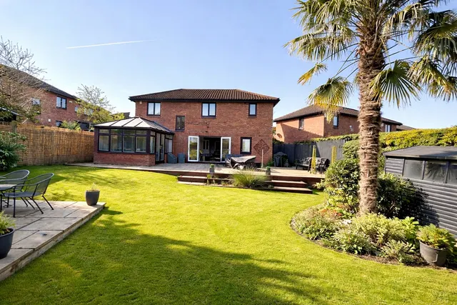 Photo 2 — Coberley Close, Downhead Park, Milton Keynes, Milton Keynes, MK15 9BJ