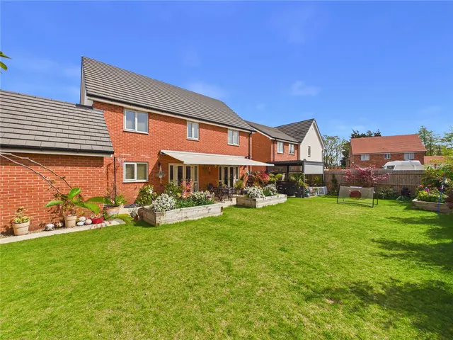 Allens Drive, Trimley St. Martin, IP11, photo 3