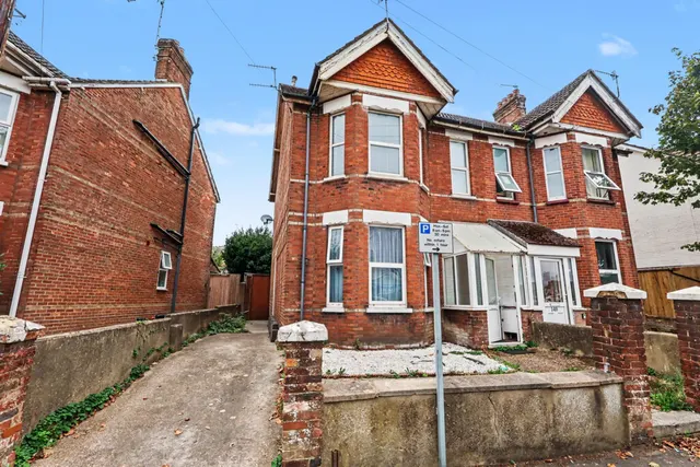 Garland Road, Poole, BH15, photo 1