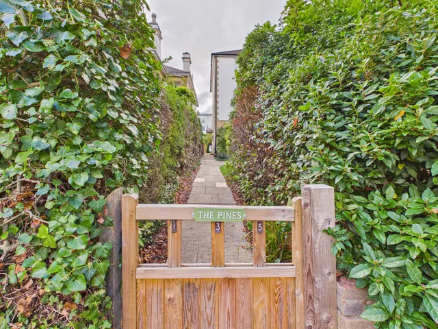 The Pines Parabola Road, Cheltenham, GL50, photo 1
