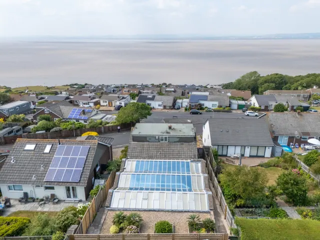 Pembroke Road, Portishead, BS20, photo 3