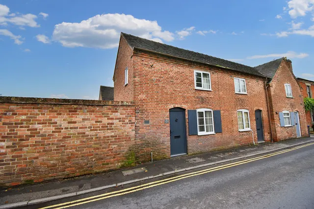 Belle Vue Road, Ashbourne, DE6, photo 1