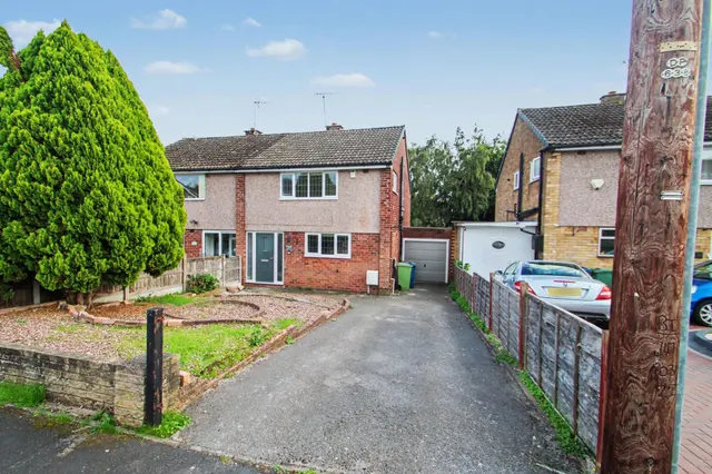 Baswich Crescent, Baswich, ST17, photo 1