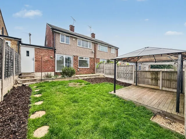 Baswich Crescent, Baswich, ST17, photo 2