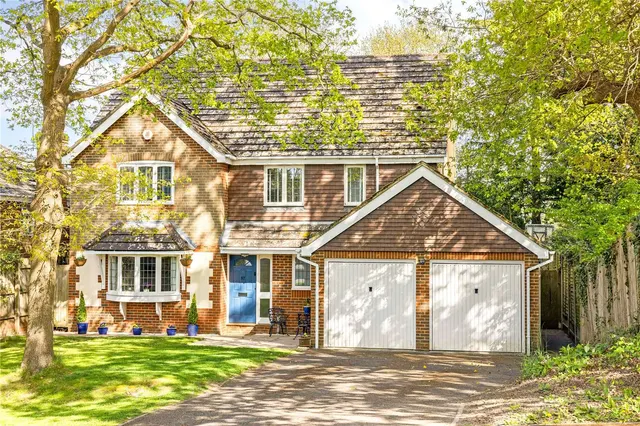 Joyce Close, Cranbrook, Kent, TN17 3LZ, photo 1