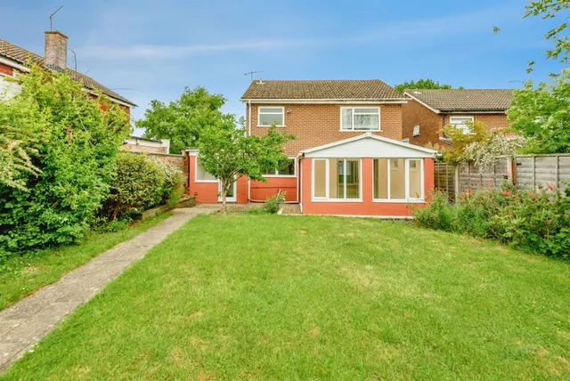 Montfort Rise, Redhill, photo 1