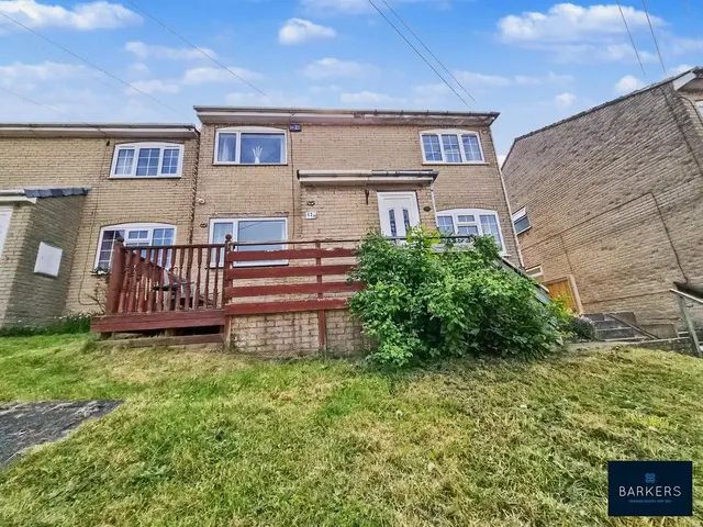 Photo 2 — Brownhill Road, Birstall WF17 0QZ
