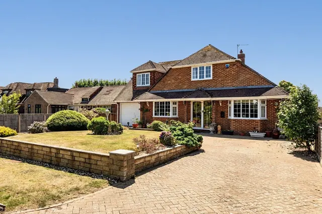 Tudor Close, Middleton-On-Sea, PO22, photo 1