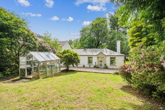 Invergare House Cottage Glenarn Roa, Rhu, G84, photo 1
