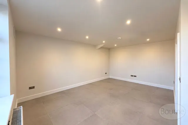 Anyards Road, Cobham, KT11, photo 2
