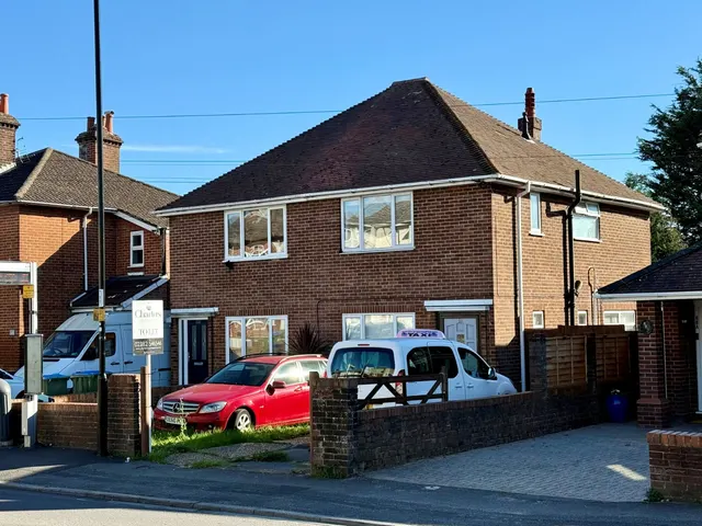 Waterloo Road, Southampton, SO15, photo 1