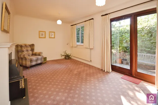 Charlton Avenue, Prestwich, M25, photo 3