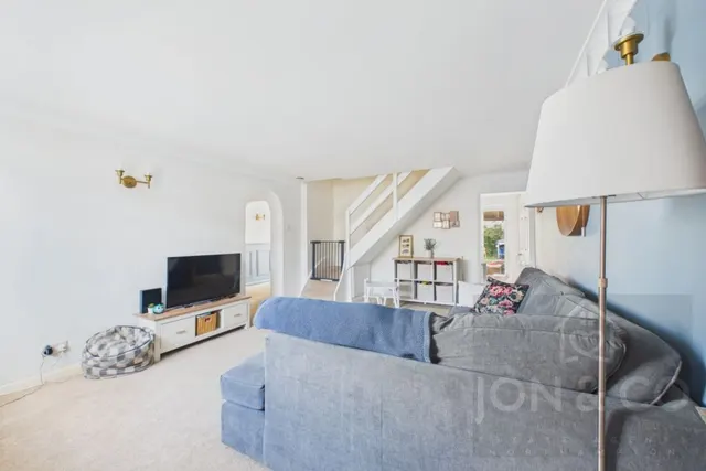 Rides Court, Moulton, NN3, photo 2