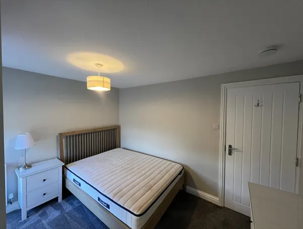 West Green, RH11, photo 1