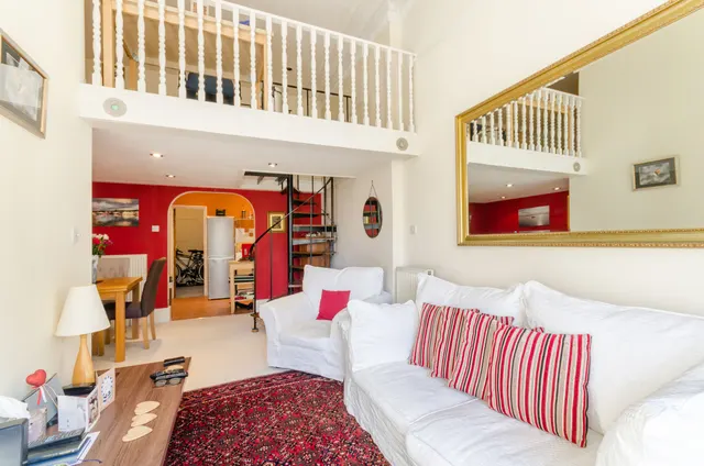 2 Camden House, 48 Wolsey Road, East Molesey, photo 1
