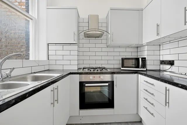 Photo 2 — Earls Court Road, London, SW5
