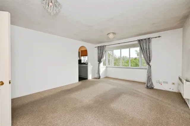 River Meads, Stanstead Abbotts, SG12, photo 3